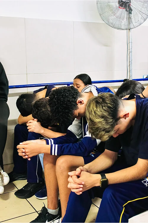 O Poder da Oração na Sala de Aula - Colégio FDR